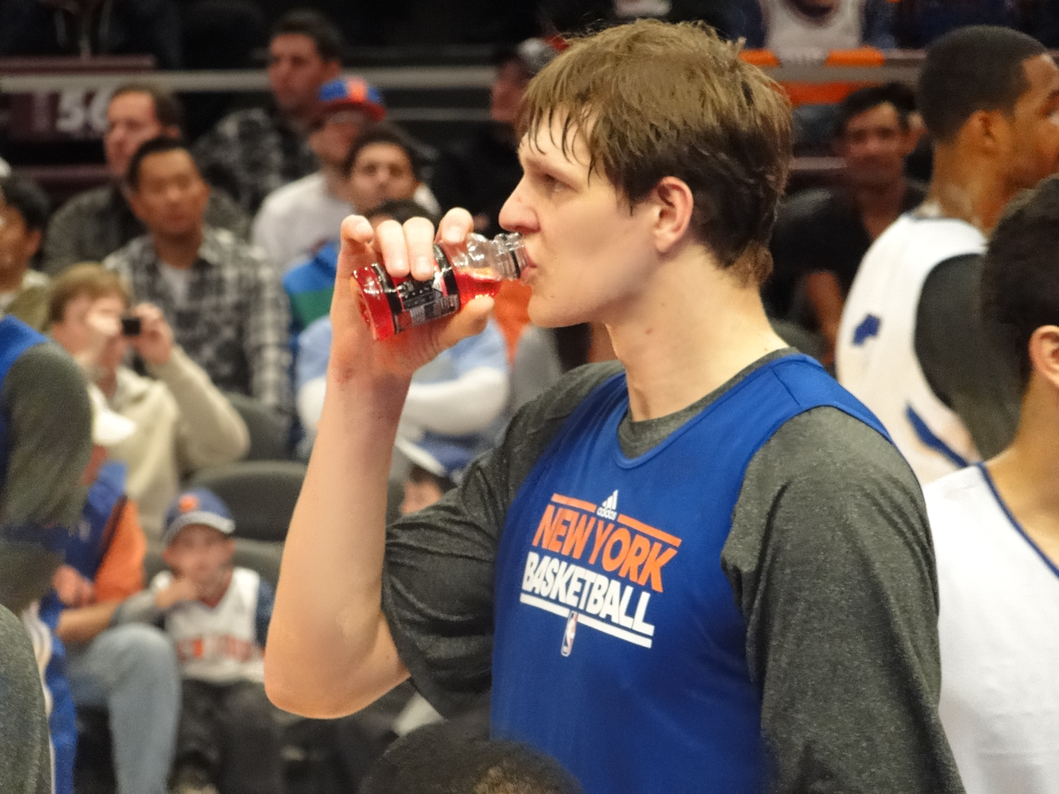 Timofey_Mozgov_hydrating