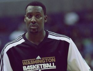 Andray_Blatche_November_2010_in_shooting_shirt